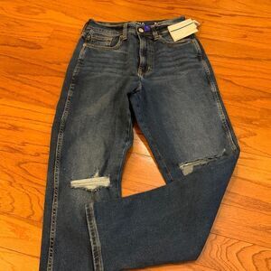 Arizona size 7 Highest Rise Mom Jeans NWT